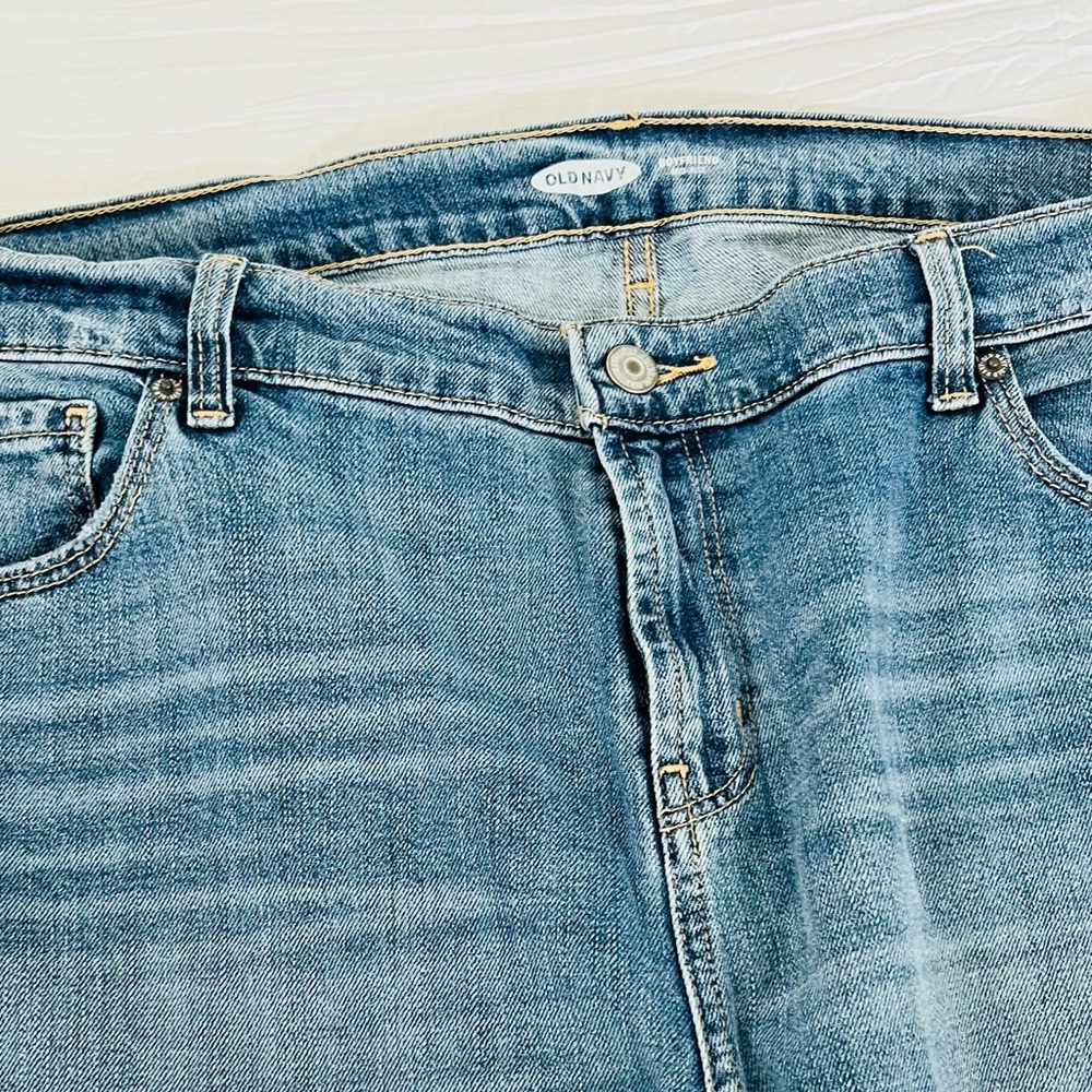 Old Navy Ripped Jeans - Picture 2 of 9